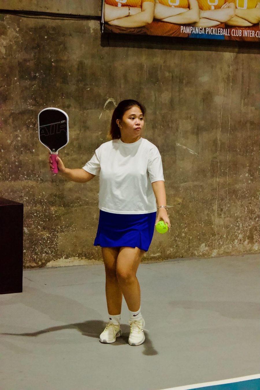 Des playing pickleball